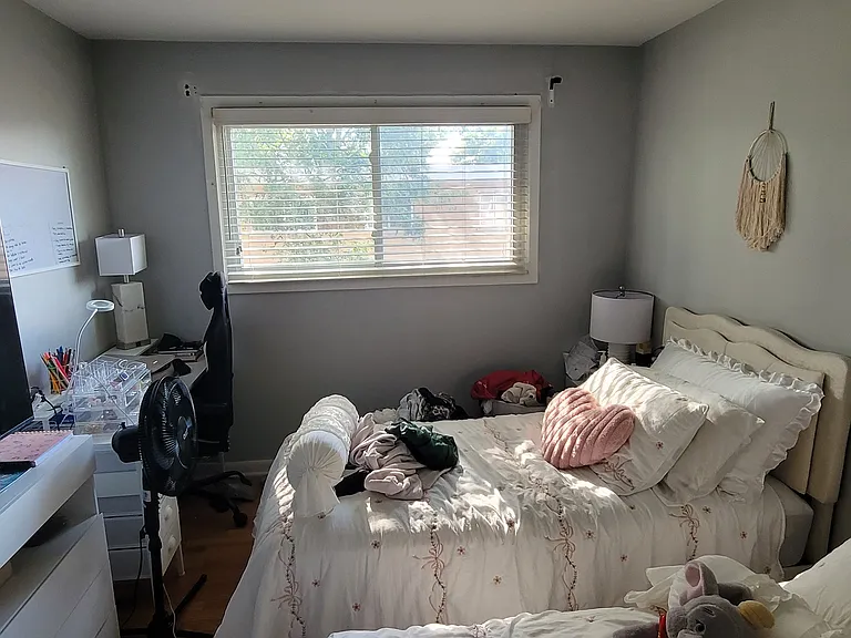 445 E Lincoln St — Photo 22