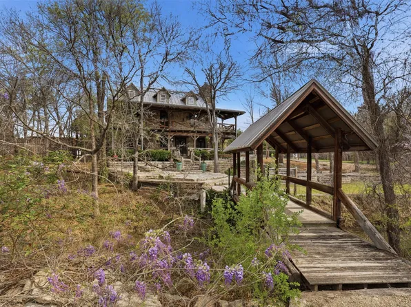 209 Bluebonnet Ct, Cresson, TX 76035