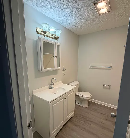 575 N Main St. #302 Fall River, MA 2 Bedroom, 1 Bathroom Heat Included! — Photo 17