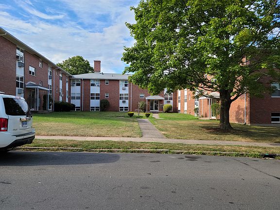 4th image of 96-104 Clinic Dr