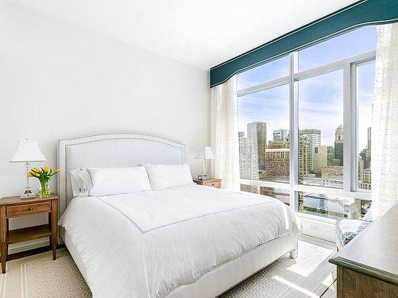 4th image of 18 W 48th St APT 34D