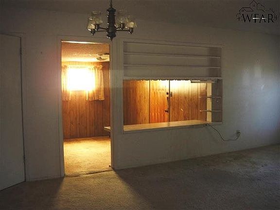 3rd image of 4502 Lockwood Dr