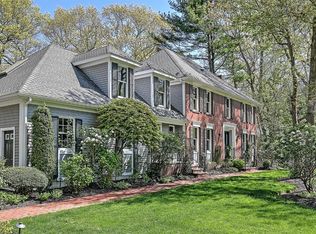 10 Boxwood Ct, Barrington, RI 02806