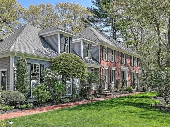 10 Boxwood Ct, Barrington, RI 02806