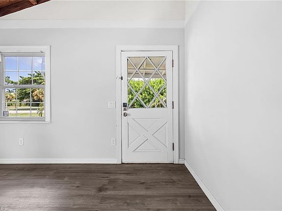 3rd image of 2664 Van Buren AVE