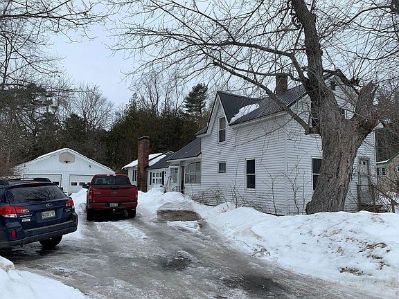 2nd image of 725 College Ave