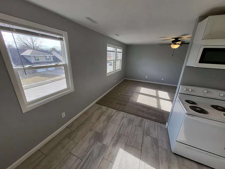 3342 Heatherton Dr #5 — Photo 3