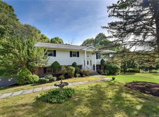 3648 Dalewood Ct, Yorktown Heights, NY 10598
