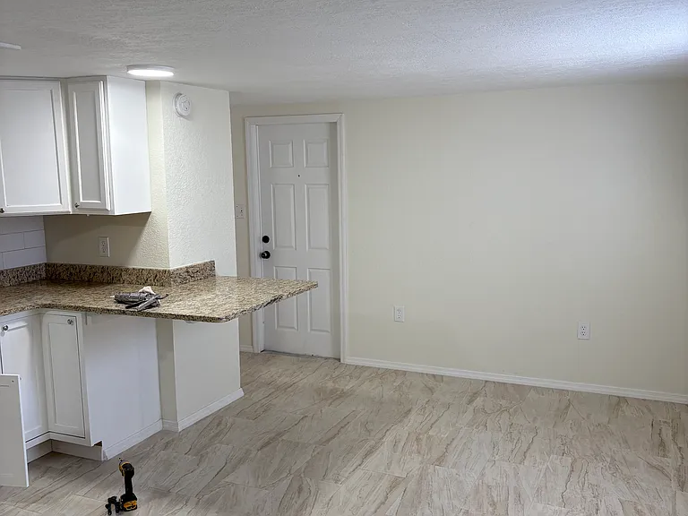 2702 S Atlantic Ave #7 — Photo 5