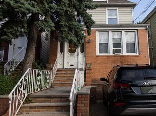 2 Avenue A #2, Bayonne, NJ 07002