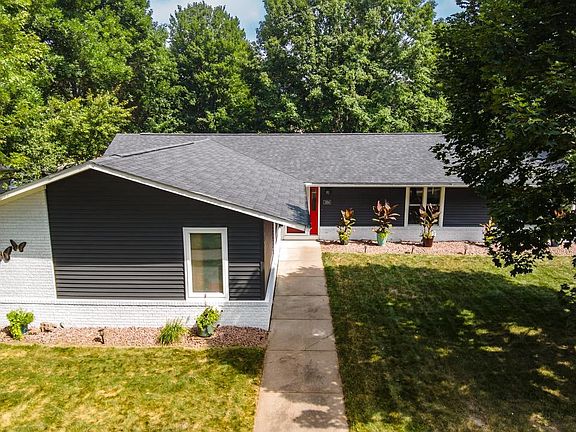 2nd image of 1304 MAPLE HILL ROAD