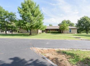 900 N Choctaw Rd, Skiatook, OK 74070