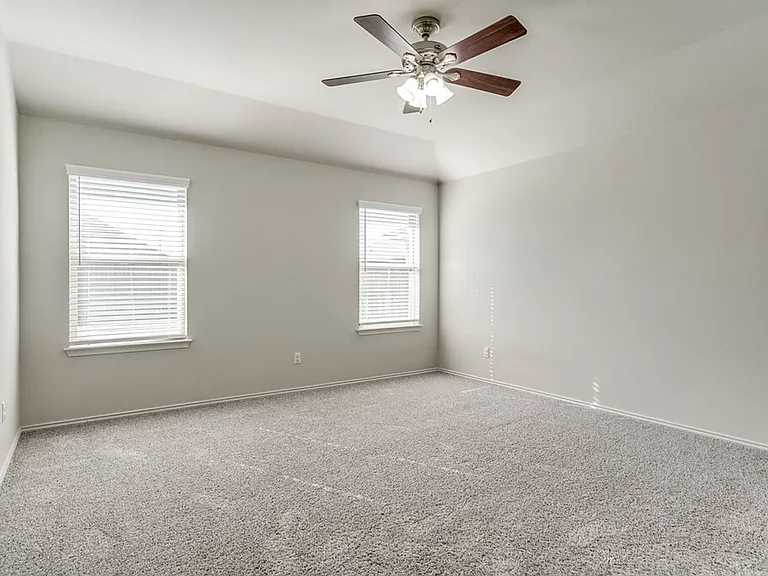 3401 Pauling Loop — Photo 15