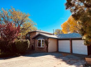5905 Carruthers Rd NE, Albuquerque, NM 87111