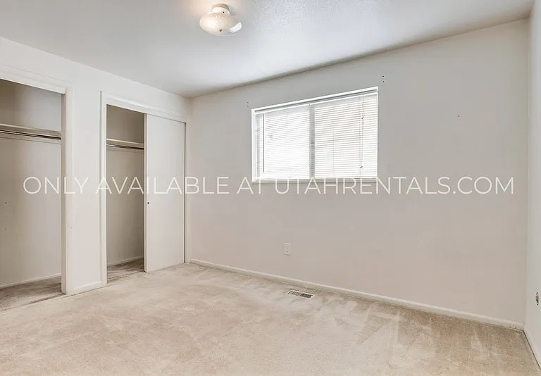 255 E Center St #9 — Photo 5