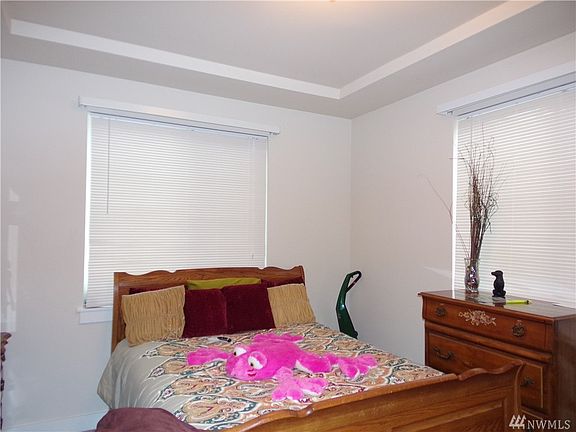 4th image of 2322 143rd Street Ct E
