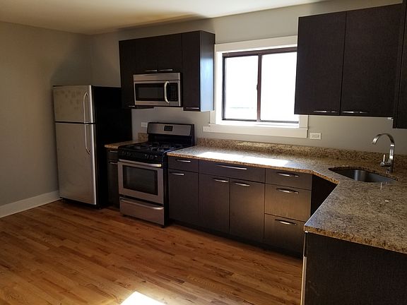 4th image of 2620 W Foster Ave APT 2N