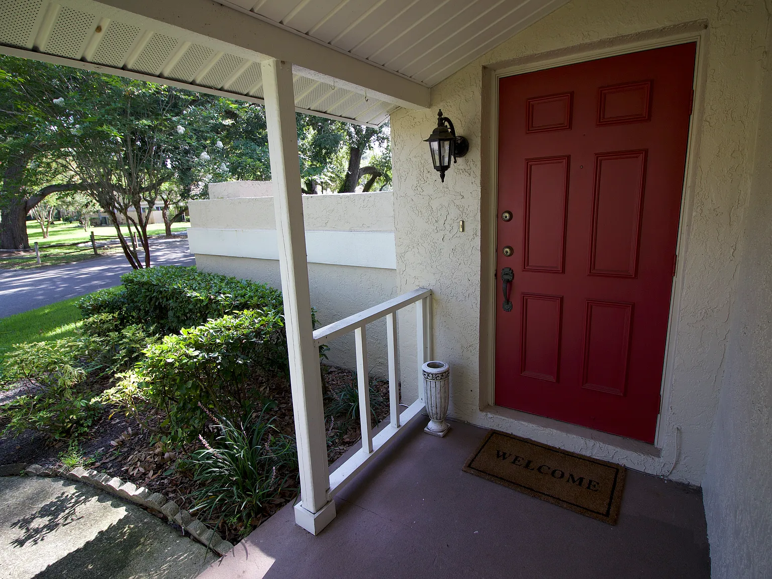 2 bed, 1.5 bath, 1104 sqft, $1,850 — Photo 2