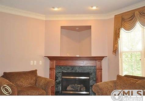 5th image of 49832 Parkside Dr