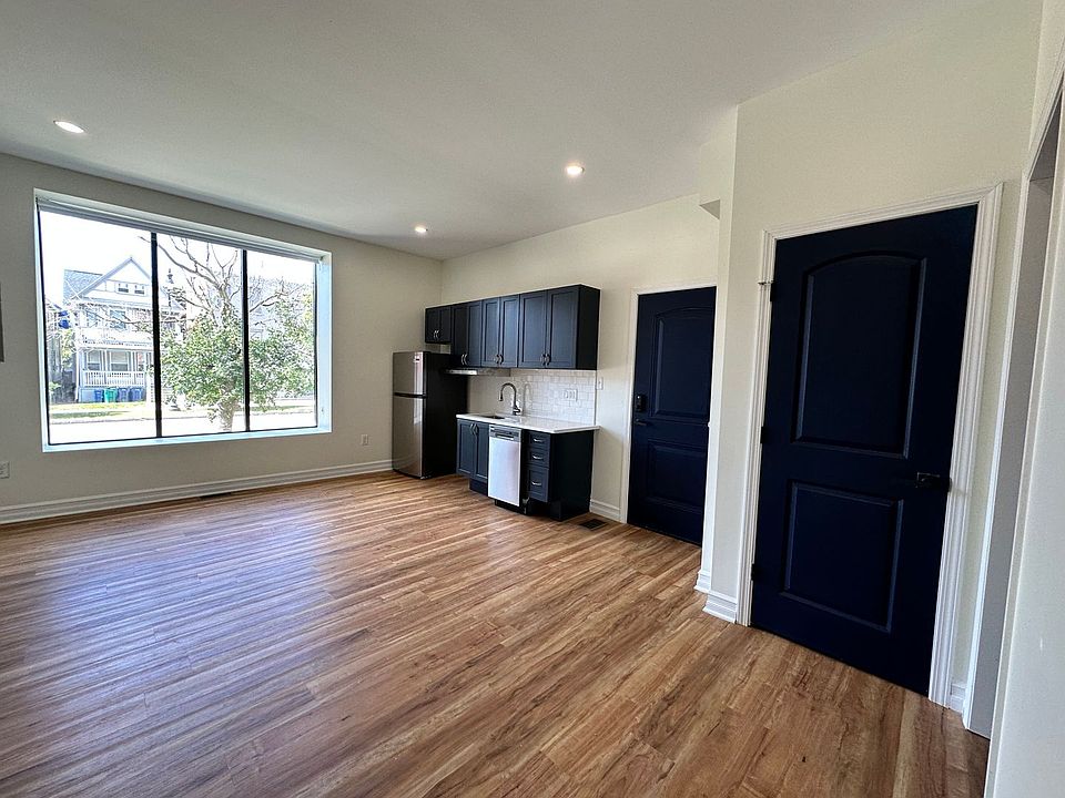 2nd image of 507 Niagara St #101