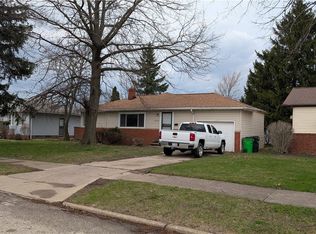 18909 Preston Rd, Warrensville Heights, OH 44128