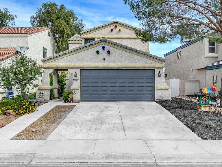 6644 Pepperidge Way — Photo 2