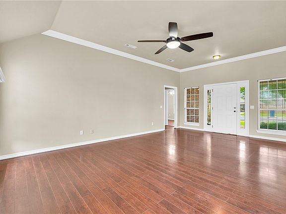 4th image of 1412 Charles St