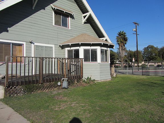 2nd image of 2329 S Gramercy Pl
