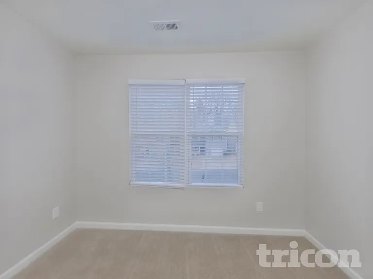 4729 Brewer Dr — Photo 12