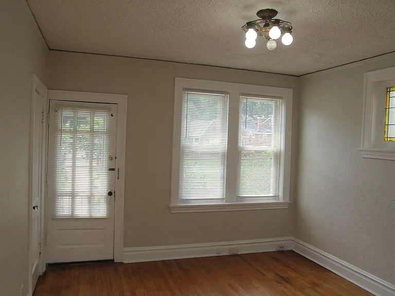 1708 Yale Ave #2 — Photo 2