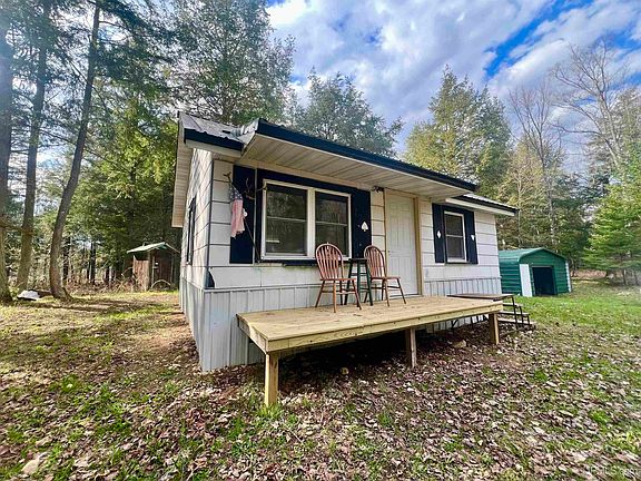 2nd image of 1033 D Rd