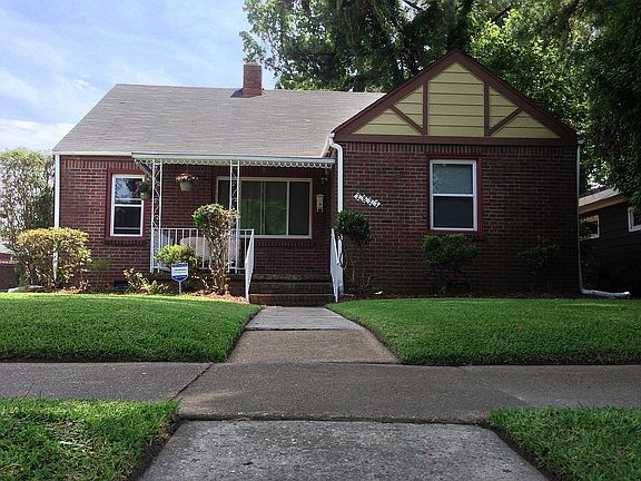 3rd image of 2827 Beachmont Ave