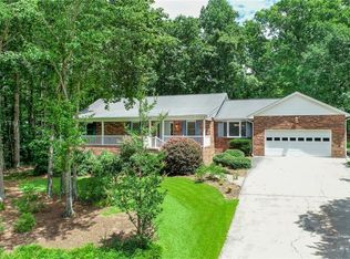 1905 Larkhill Dr, Kernersville, NC 27284
