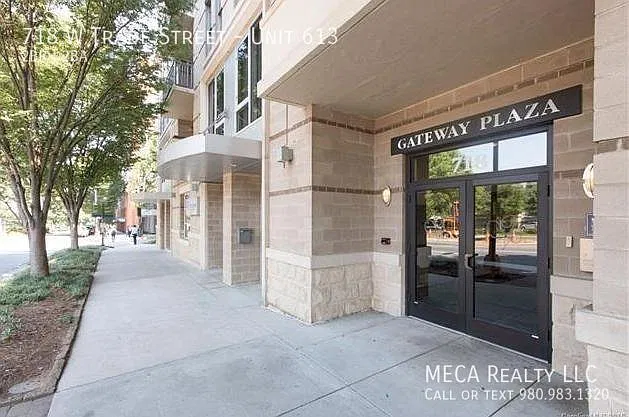 718 W Trade Street Unit 613 — Photo 2