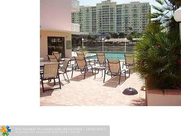3rd image of 2900 NE 30th St APT 6F