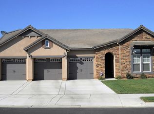 3034 W Stewart Ave, Visalia, CA 93291