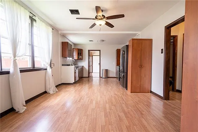8502 Edinburgh St — Photo 5