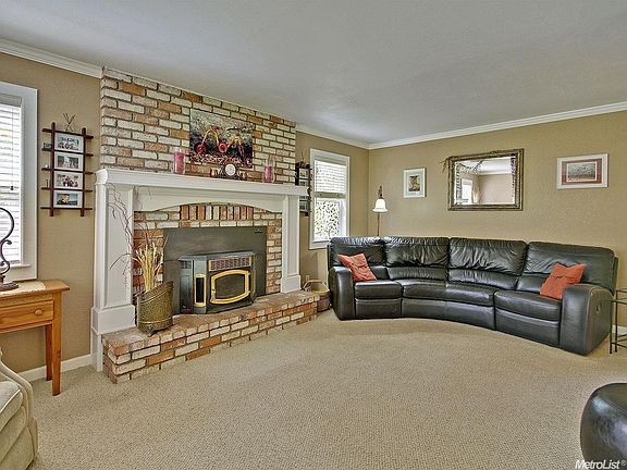 3rd image of 3343 Sage Dr