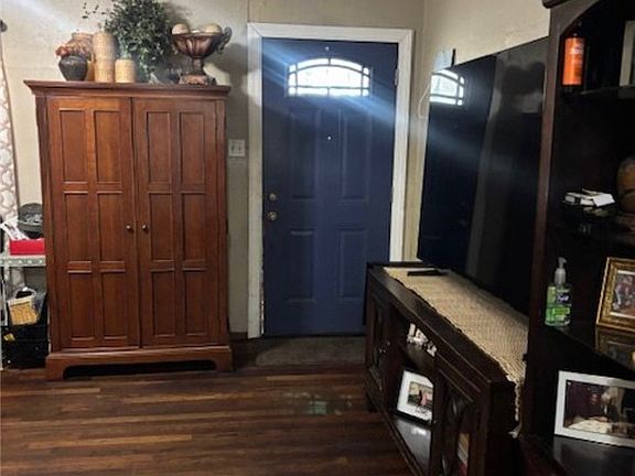 3rd image of 2321 Riggan St