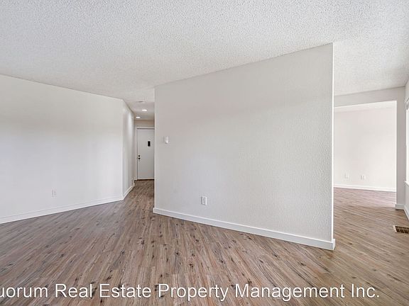 5th image of 23501 Lakeview Dr #D-202