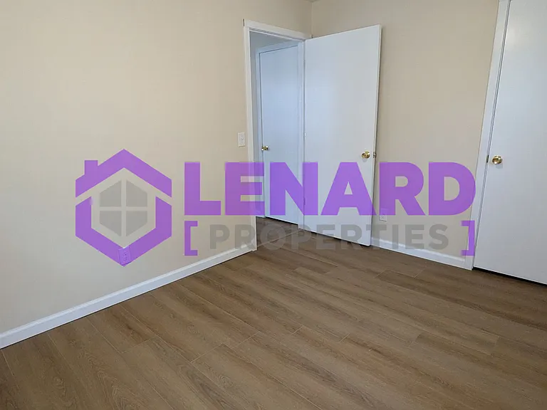 2224 N Clifton Ave — Photo 10
