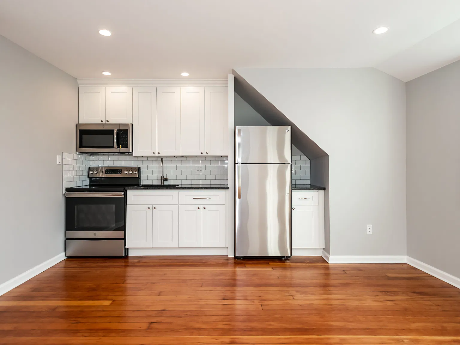 1 bed, 680 sqft, $2,350 — Photo 3