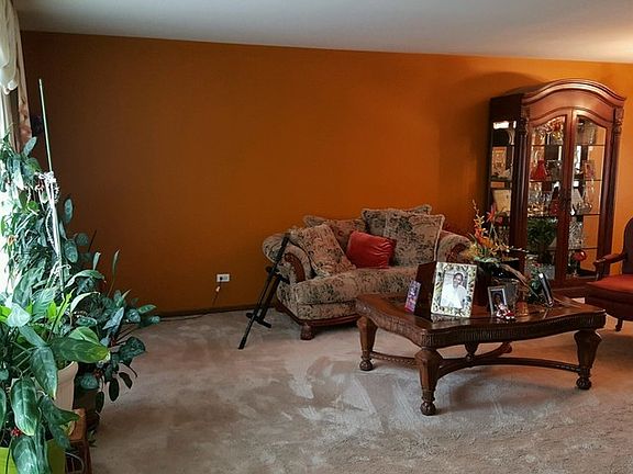 3rd image of 706 E 192nd St