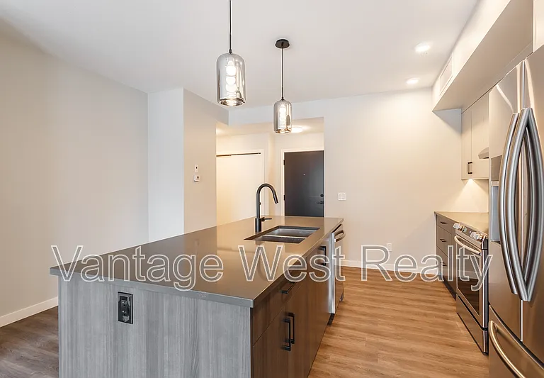 1215 Saint Paul St #205 — Photo 3