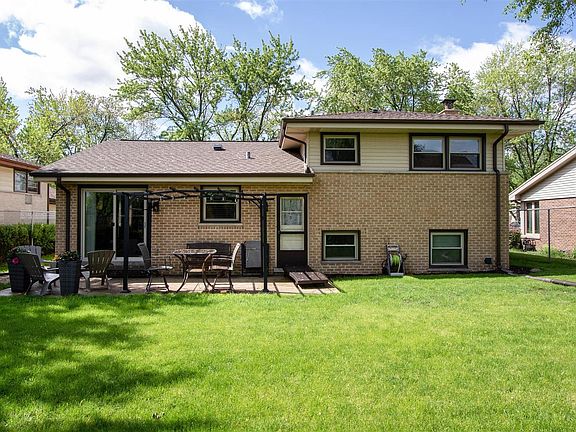 2nd image of 696 Madelyn Dr