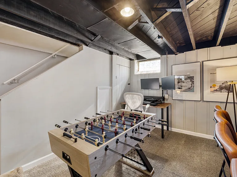 2399 Bacon Ave — Photo 31