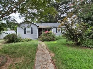2911 Poplar St, Hopewell, VA 23860