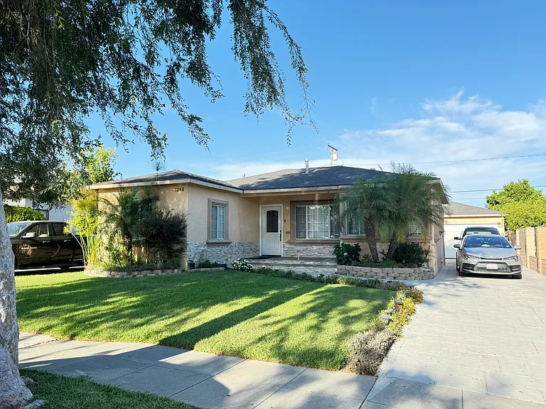 3240 Fashion Ave — Photo 14