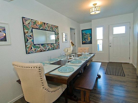 2nd image of 867 Tourmaline St #869
