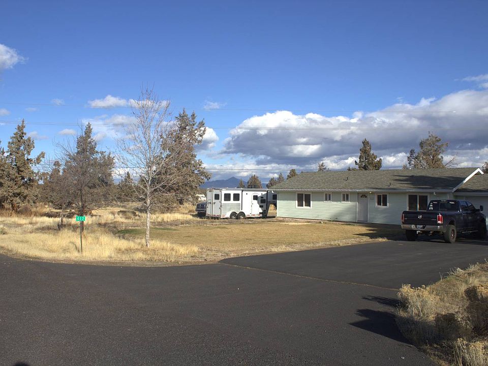 1st image of 412 NW 83rd St